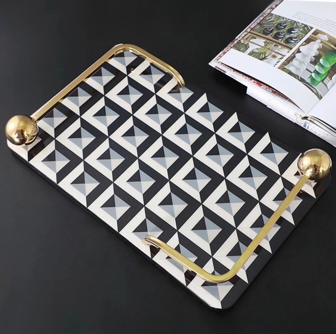 Essensa Tray