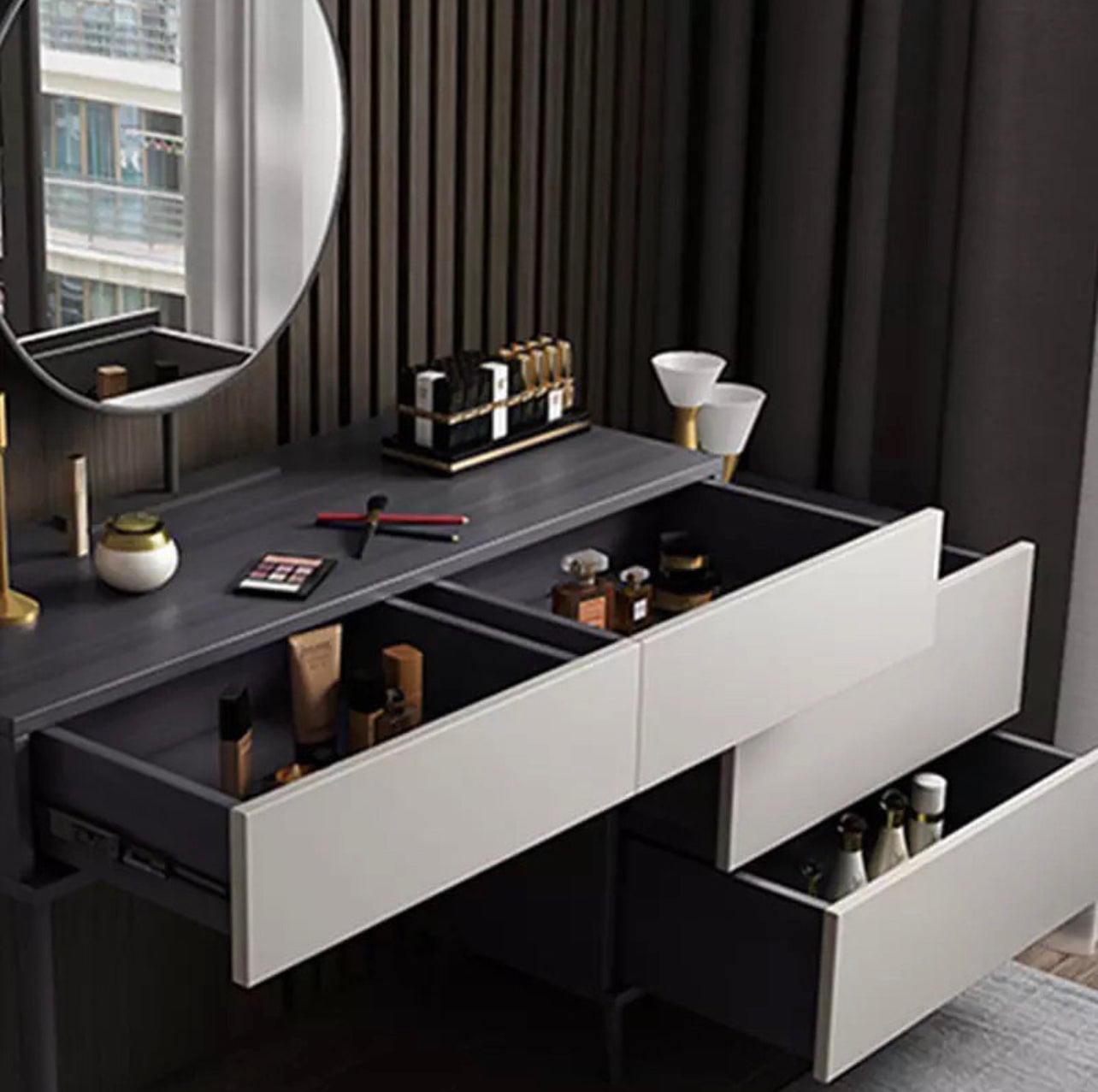Nixon Dresser
