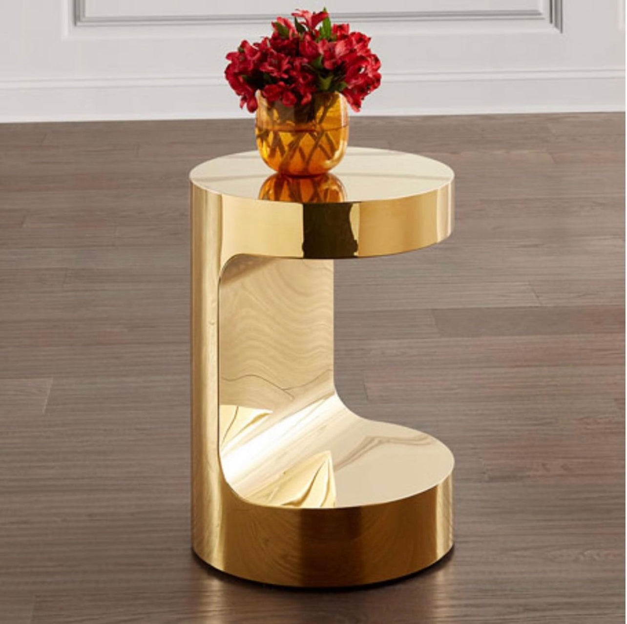 Karina Table